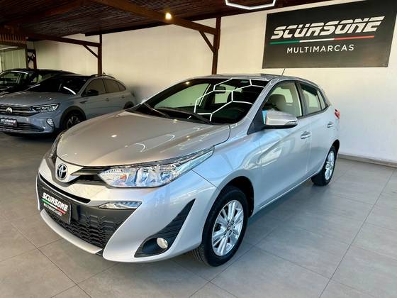 TOYOTA YARIS 1.3 16V FLEX XL PLUS TECH MULTIDRIVE TOYOTA YARIS 1.3 16V FLEX XL PLUS TECH MULTIDRIVE